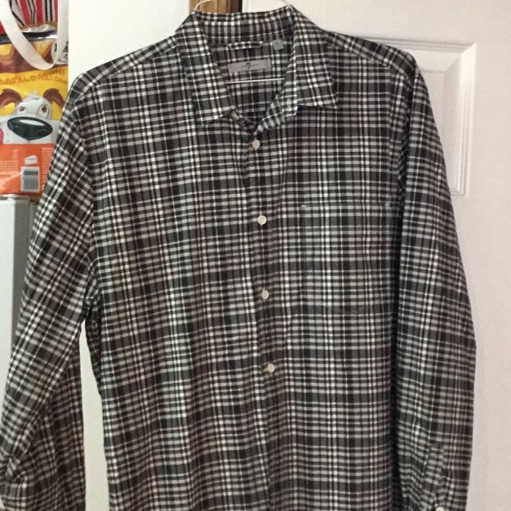 Men’s long sleeve button down